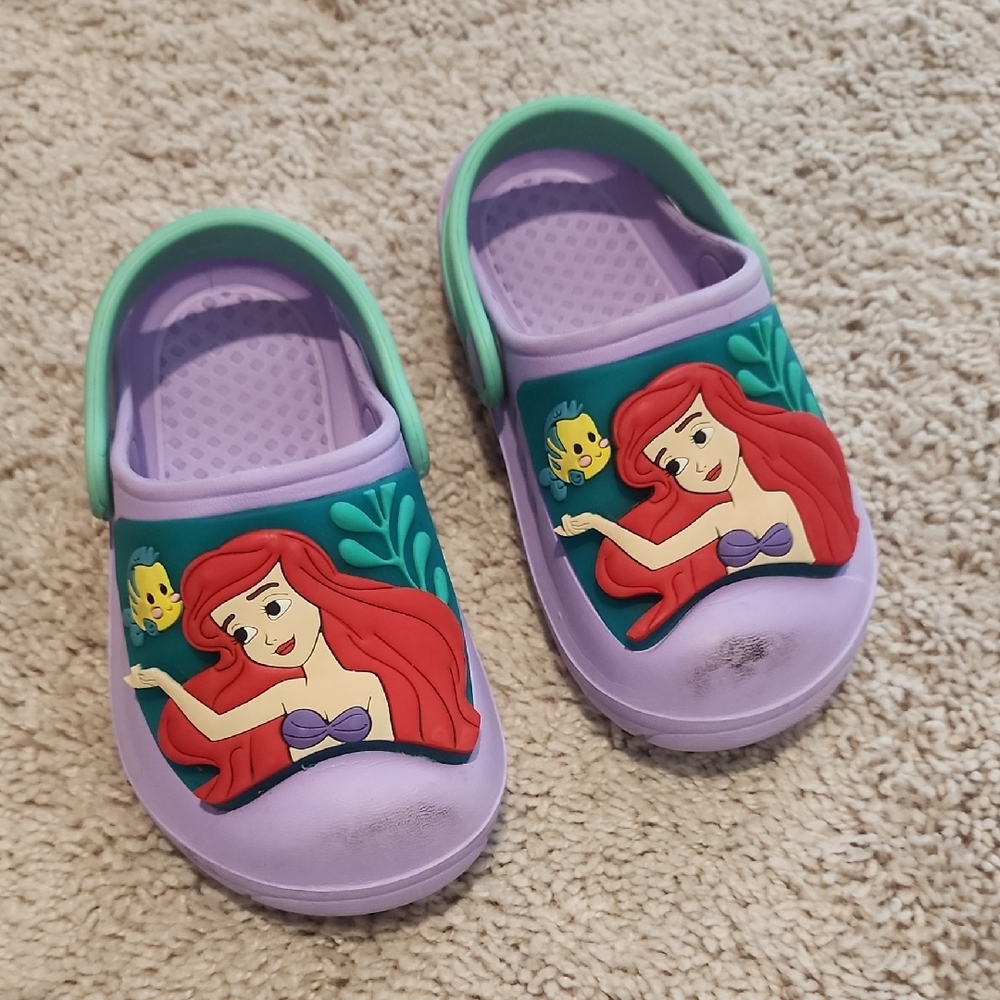 Purple Kids Ariel Slip-On Clogs with Green Strap